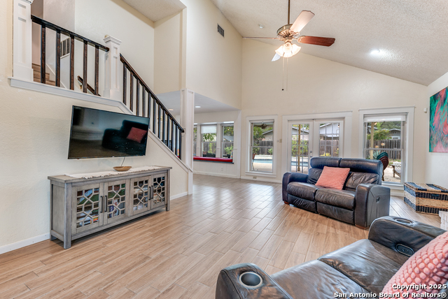 Image 16 of 29 For 8723 Rustling Breeze