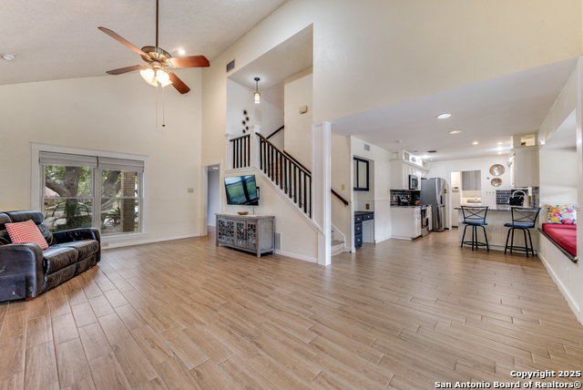 Image 18 of 29 For 8723 Rustling Breeze