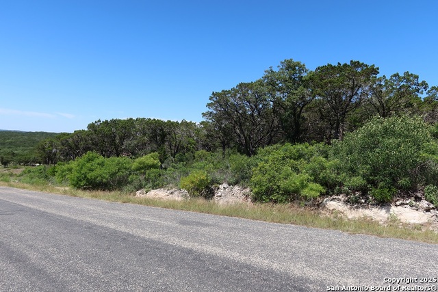 Listing photo id 6 for 000 Pr 2775  