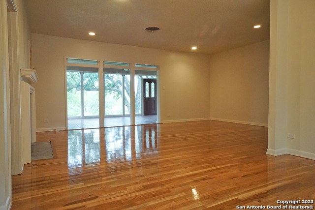 Image 24 of 31 For 149 Downing Dr