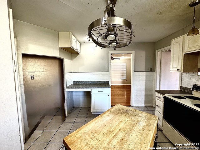 Image 15 of 21 For 391 Quentin