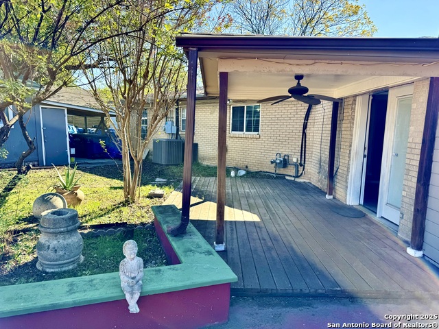 Image 7 of 21 For 391 Quentin