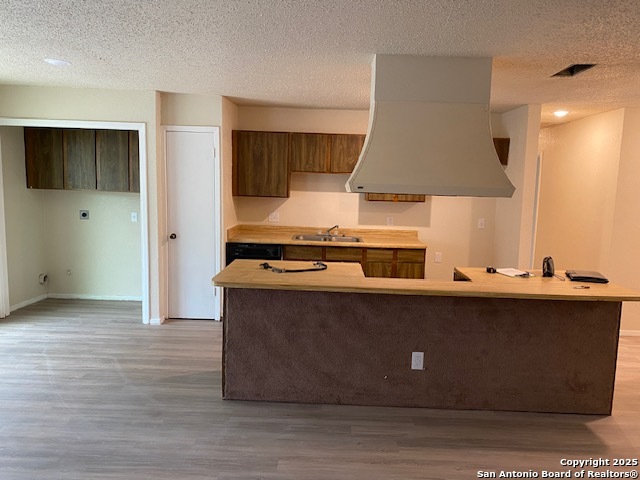 Image 3 of 20 For 6811 Brookfield