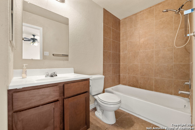 Image 10 of 17 For 4938 Flipper Dr