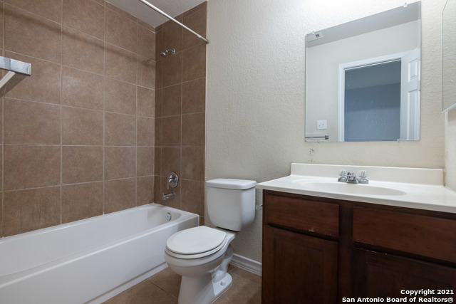 Image 11 of 17 For 4938 Flipper Dr