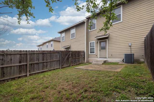 Image 17 of 17 For 4938 Flipper Dr