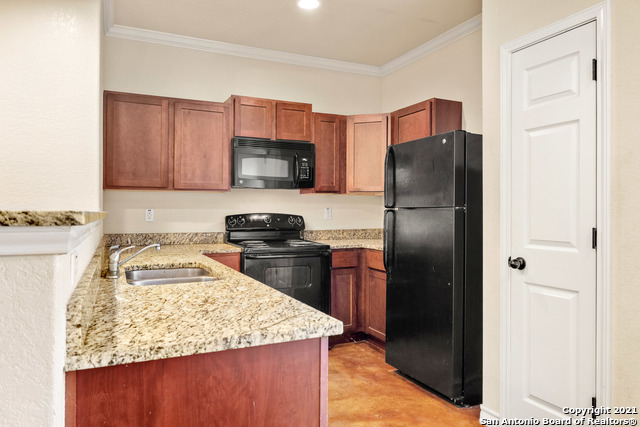 Image 5 of 17 For 4938 Flipper Dr