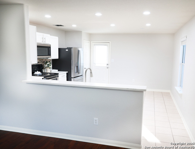 Image 5 of 25 For 10926 Acorn