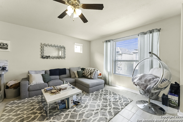 Image 11 of 22 For 6446 Babcock Rd #27