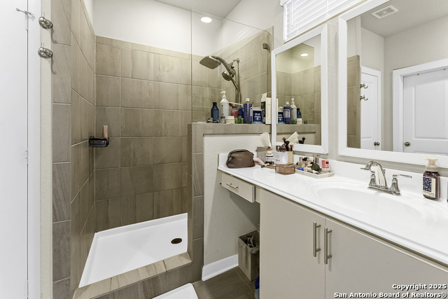 Image 14 of 22 For 6446 Babcock Rd #27