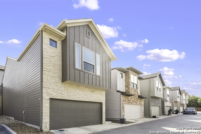 Image 3 of 22 For 6446 Babcock Rd #27