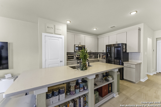 Image 6 of 22 For 6446 Babcock Rd #27