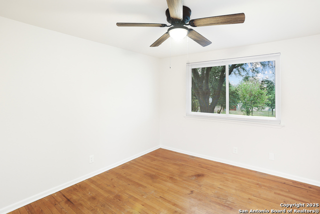 Image 17 of 24 For 9902 Lorene Ln