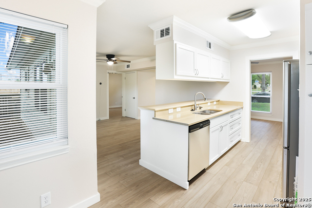 Image 8 of 24 For 9902 Lorene Ln