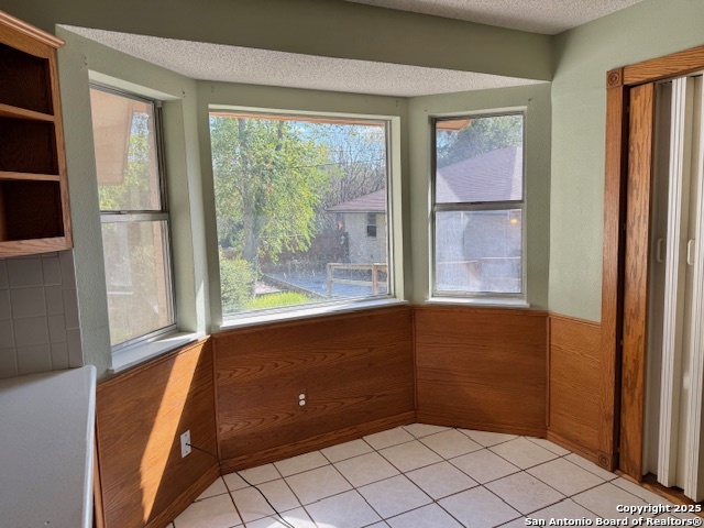 Image 15 of 25 For 16 Encino Loma