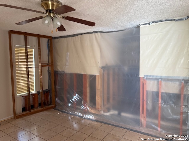 Image 23 of 25 For 16 Encino Loma