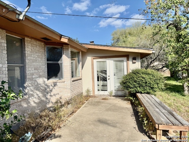 Image 7 of 25 For 16 Encino Loma