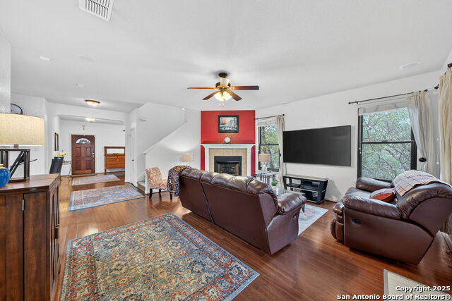 Image 11 of 36 For 614 Colosseo