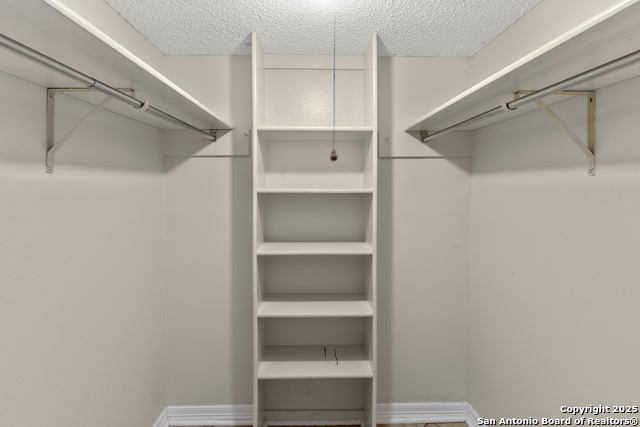 Image 23 of 40 For 6222 Bellwood St