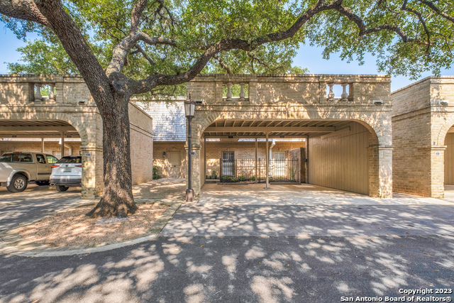 Image 25 of 27 For 7731 Broadway  A6