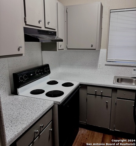 Image 2 of 9 For 7923 Donore 21