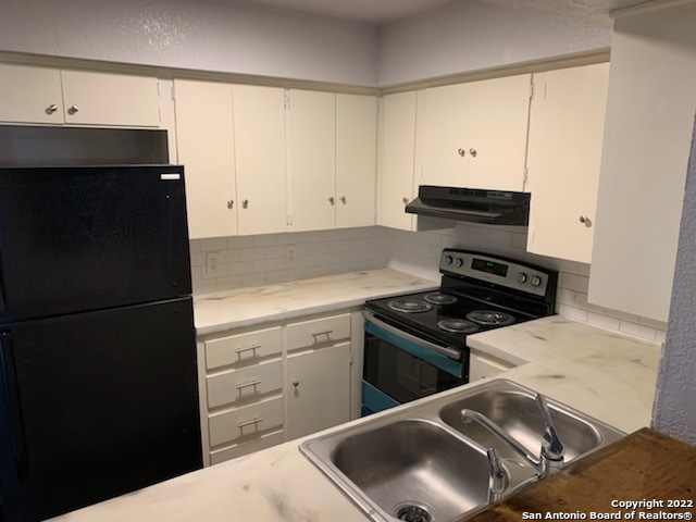 Image 2 of 13 For 520 Gentleman  4