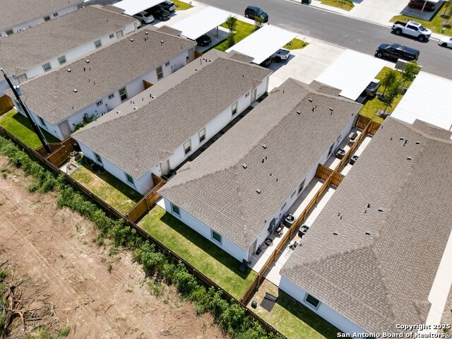 Listing photo id 2 for 7810 58th Lane N