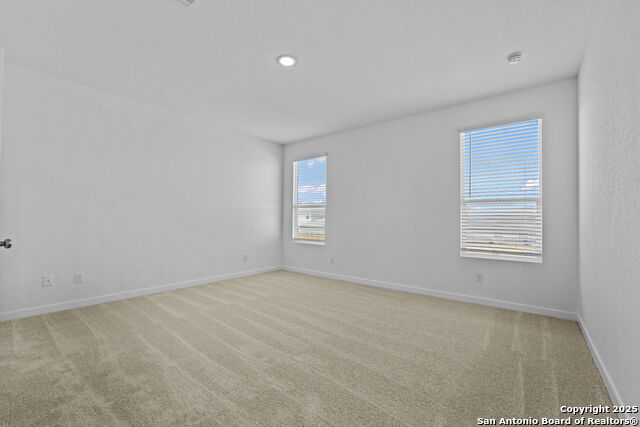 Image 10 of 26 For 732 Horsetail Ln