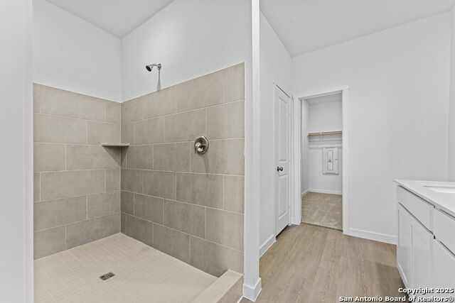 Image 13 of 26 For 732 Horsetail Ln