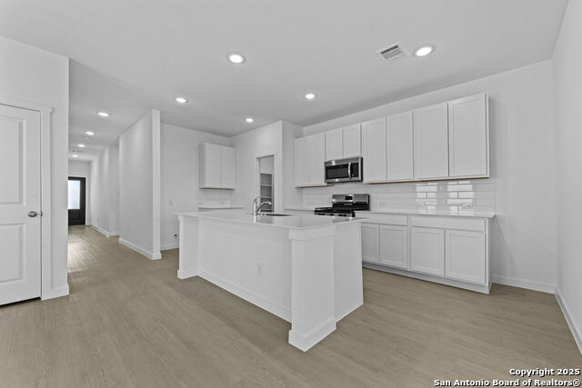 Image 9 of 26 For 732 Horsetail Ln