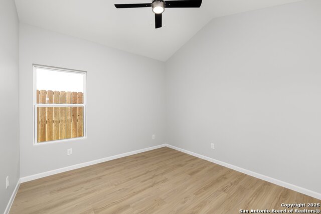 Image 20 of 27 For 2700 Mockingbird Road