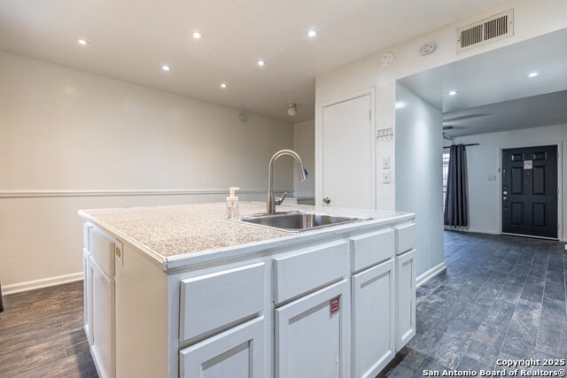 Image 10 of 28 For 6427 Wurzbach  Apt 24