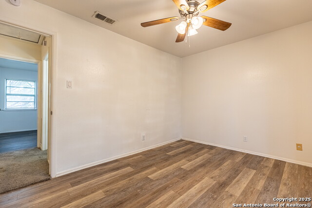 Image 21 of 28 For 6427 Wurzbach  Apt 24