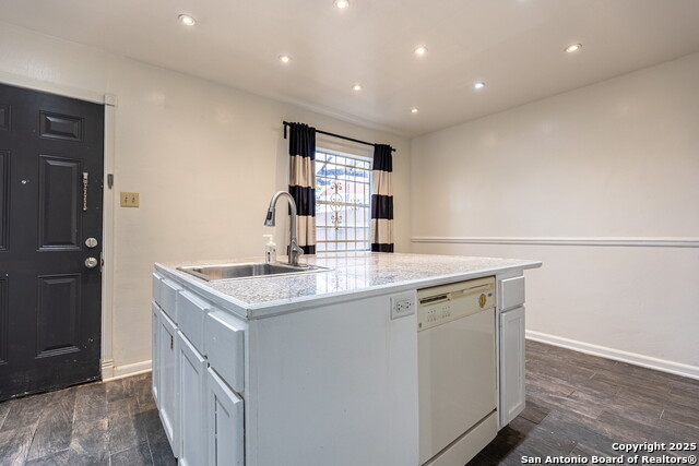 Image 9 of 28 For 6427 Wurzbach  Apt 24