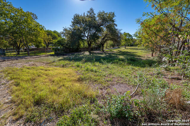 Image 5 of 10 For 529 Geneseo