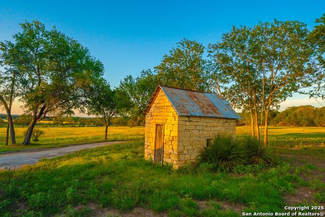 Image 9 of 20 For 327 Waring Welfare Road