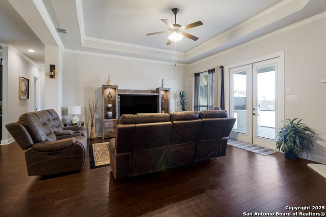 Image 13 of 35 For 10588 Gage Park