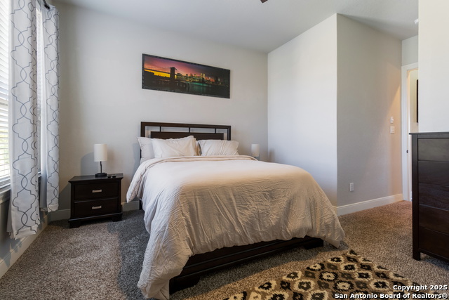 Image 24 of 35 For 10588 Gage Park