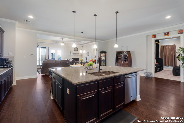 Image 8 of 35 For 10588 Gage Park