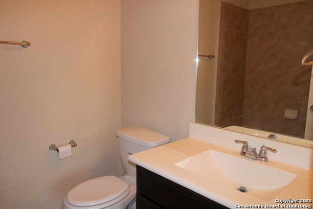 Image 21 of 26 For 9118 Hogarten