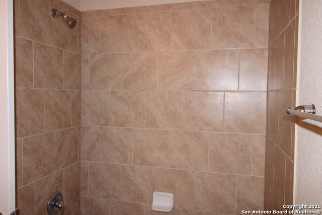 Image 22 of 26 For 9118 Hogarten