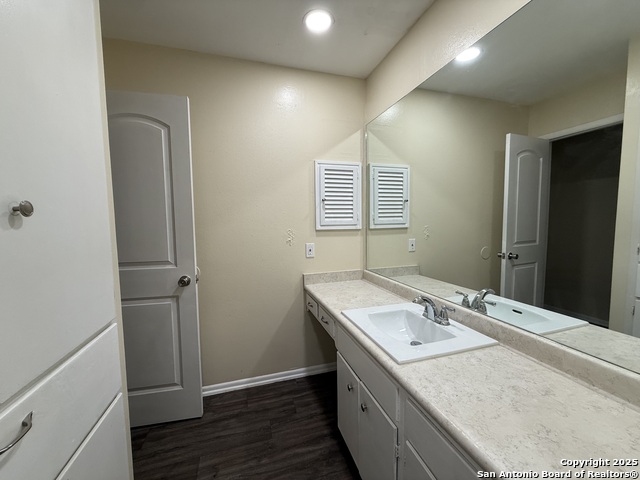 Image 14 of 19 For 10104 Ironside