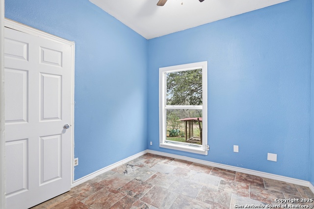 Image 11 of 32 For 9455 Foster Rd S