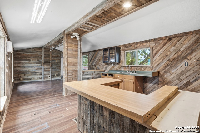 Image 17 of 32 For 9455 Foster Rd S