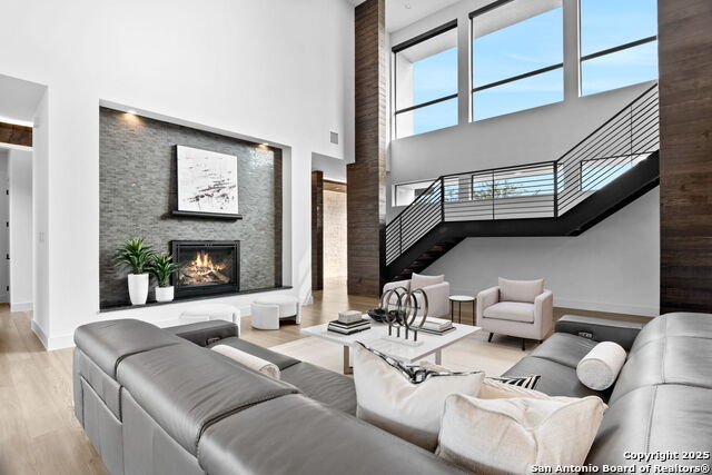 Listing photo id 9 for 211 Wellesley Hill