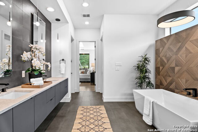 Listing photo id 28 for 211 Wellesley Hill