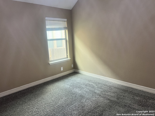 Image 15 of 21 For 2431 Tremonto