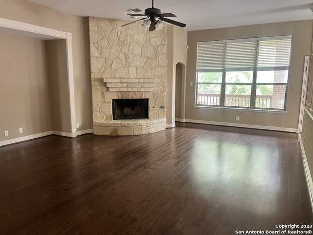 Image 4 of 21 For 2431 Tremonto