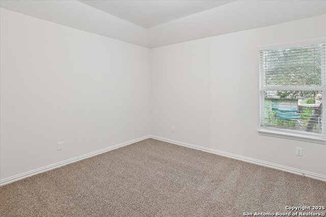 Image 22 of 36 For 715 Gallorette