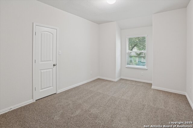 Image 26 of 36 For 715 Gallorette